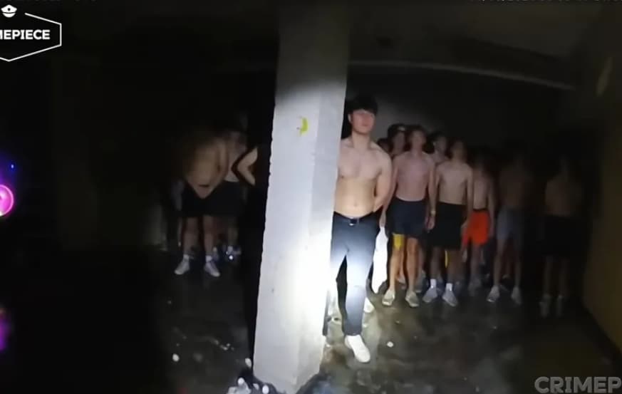 Во подрум во САД полицијата откри 56 студенти, голи до половина и со врзани очи- виновникот сега е ослободен (ВИДЕО)