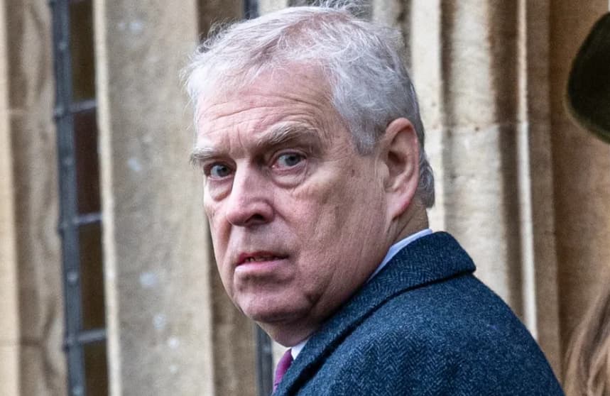 Се појавија нови снимки од посрамотениот принц Ендрју, на нив има и мало дете