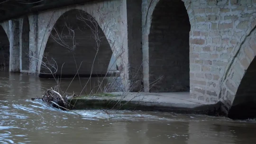 Се мери статиката на мостовите на Брегалница и Отиња во Штип