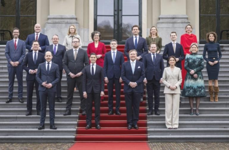 Новата холандска Влада на премиерот Роб Јетен положи заклетва