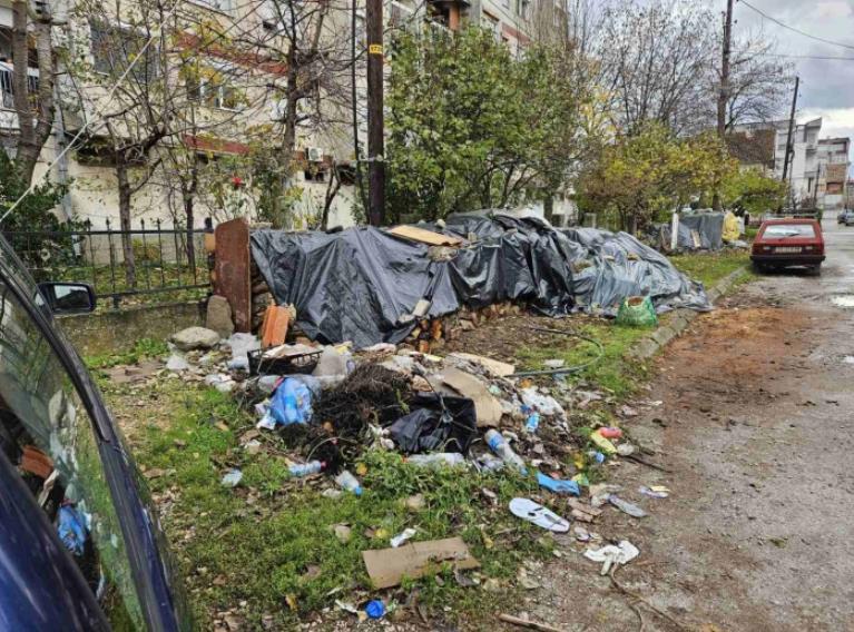 Стружани да ја исчистат дивата вегетација од тротоарите, во спротивно Комунално ќе ги фактурира трошоците за отстранување