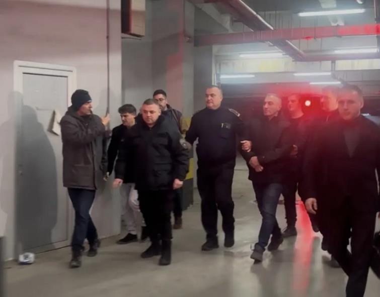 „Вреди“: Паника во ДУИ од црната кутија Артан Груби!