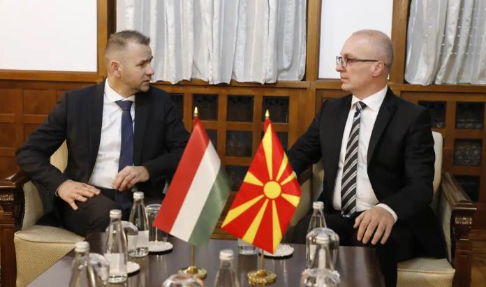 Бунфорт: Македонија неправедно веќе 20 години „седи на оградата“ на ЕУ