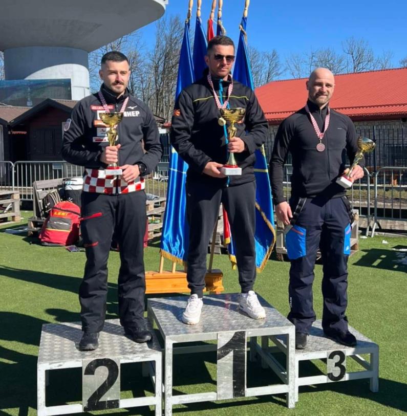 Припадник на САЕ „Тигар“ освои прво место на меѓународен полициски натпревар во велеслалом