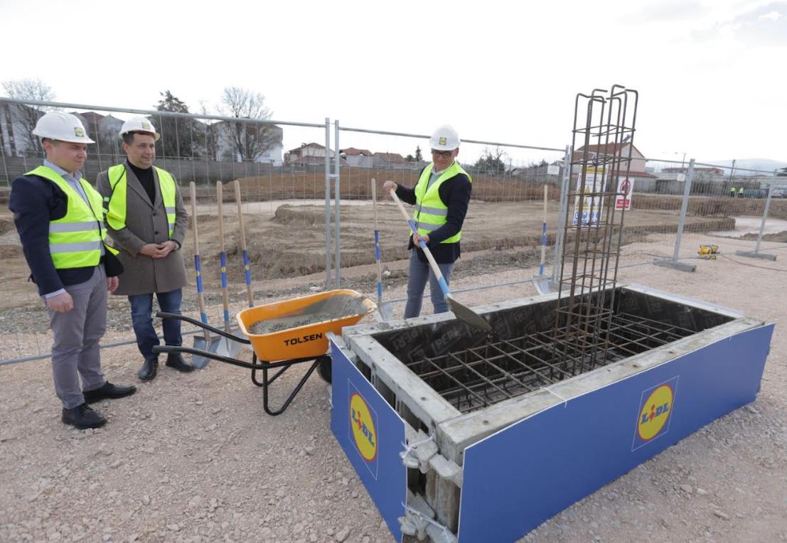 „Лидл“ гради нов маркет во Гевгелија, преку продажната мрежа на комапнијата лани извезени македонски производи во вредност од 15.5 милиони евра