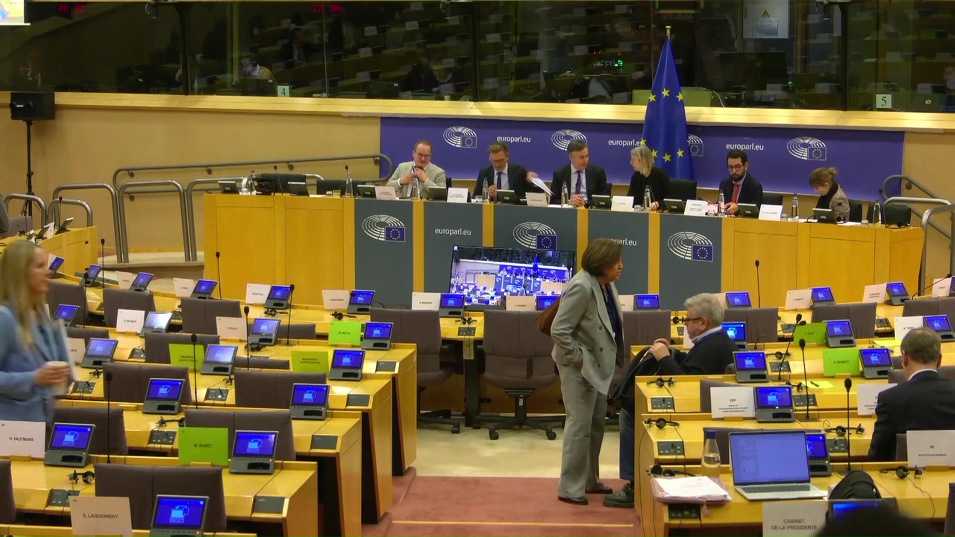 Вајц го презентираше годишниот извештај за Македонија, вели реформи има, уставните измени се услов за евроинтеграцијата