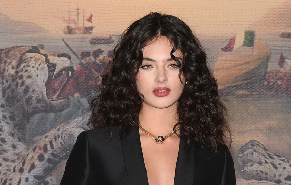 21- годишната ќерка на Моника Белучи позира во долна облека (ВИДЕО)