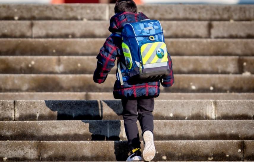 Две деца исчезнаа на пат кон училиште- тревога во Виена