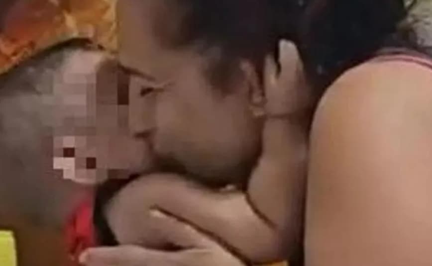 „Срцето на син ми пристигна во кутија за пикник, а хирурзите ги снема“- потресно сведоштво на татко на починато бебе