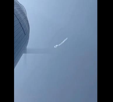 Експлозии во Абу Даби - Се евакуира Бурџ Калифа