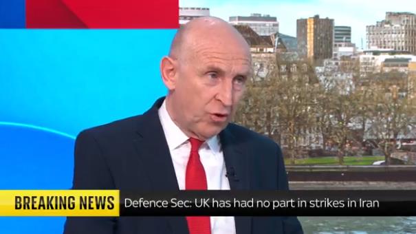 Велика Британија тврди дека Иран истрелал две ракети кон Кипар, во она што би бил прв ирански ракетен напад врз Европа