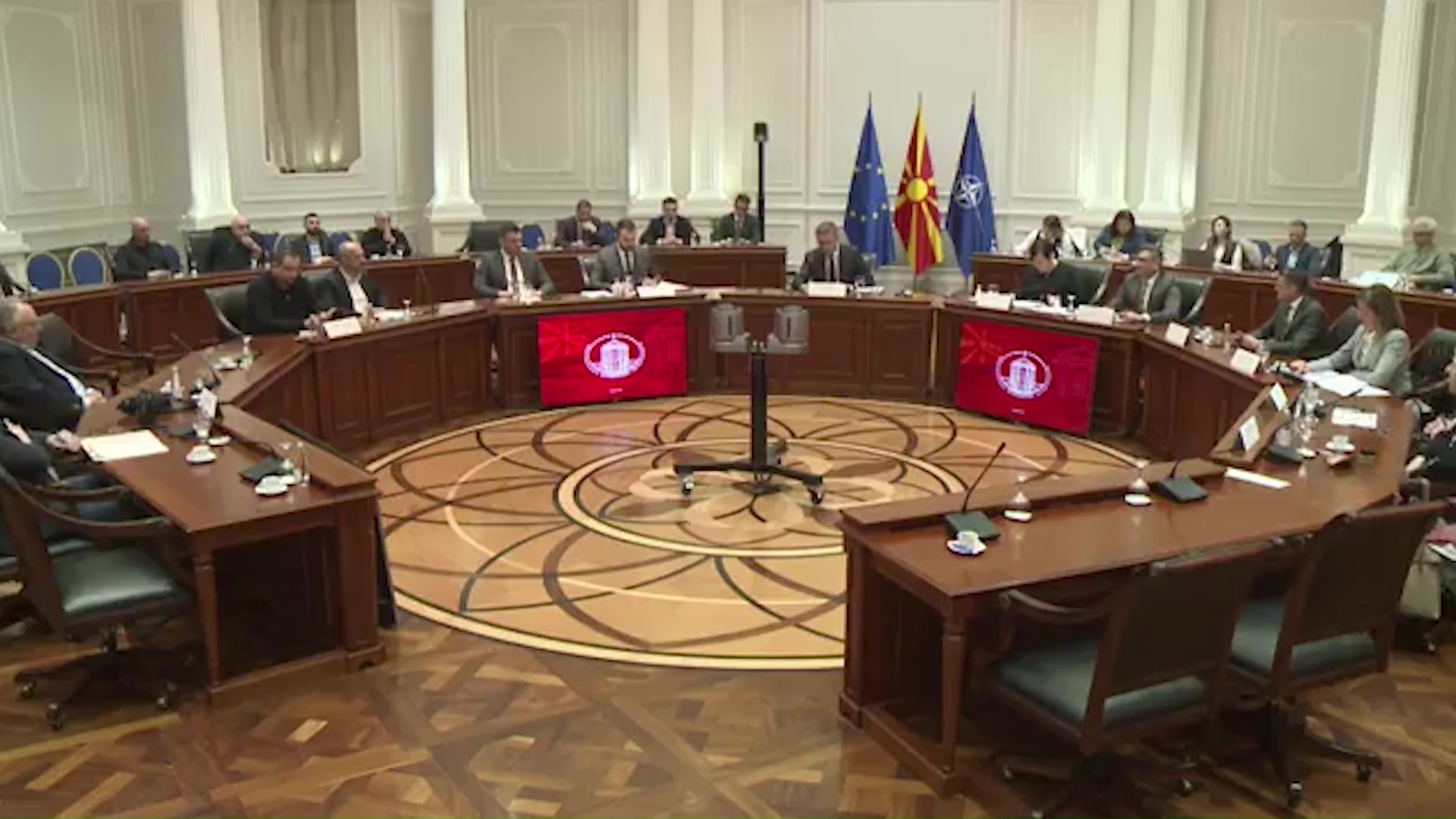 ЕСС: Минималната плата се зголемува за нешто над 1.600 денари, ќе биде 26.046 денари