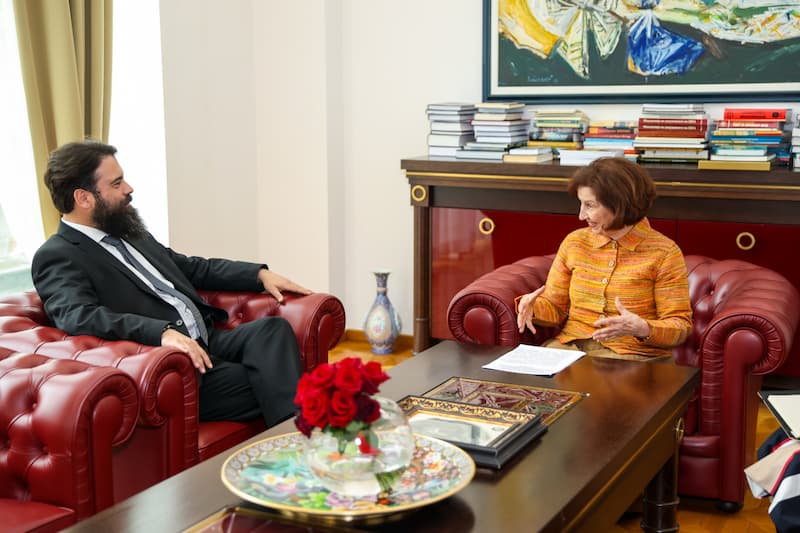 Сиљановска-Давкова разговараше со Илија Каров, претседател “Македонско овчарско куче – Караман”