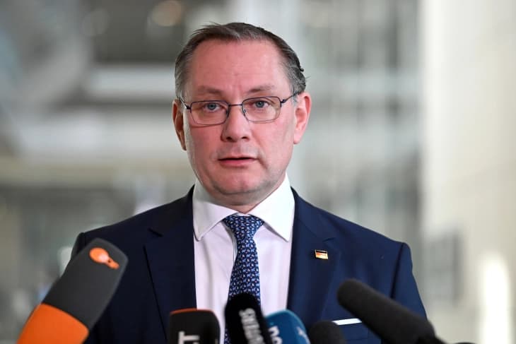 Чрупала со критика за американско-израелските напади врз Иран