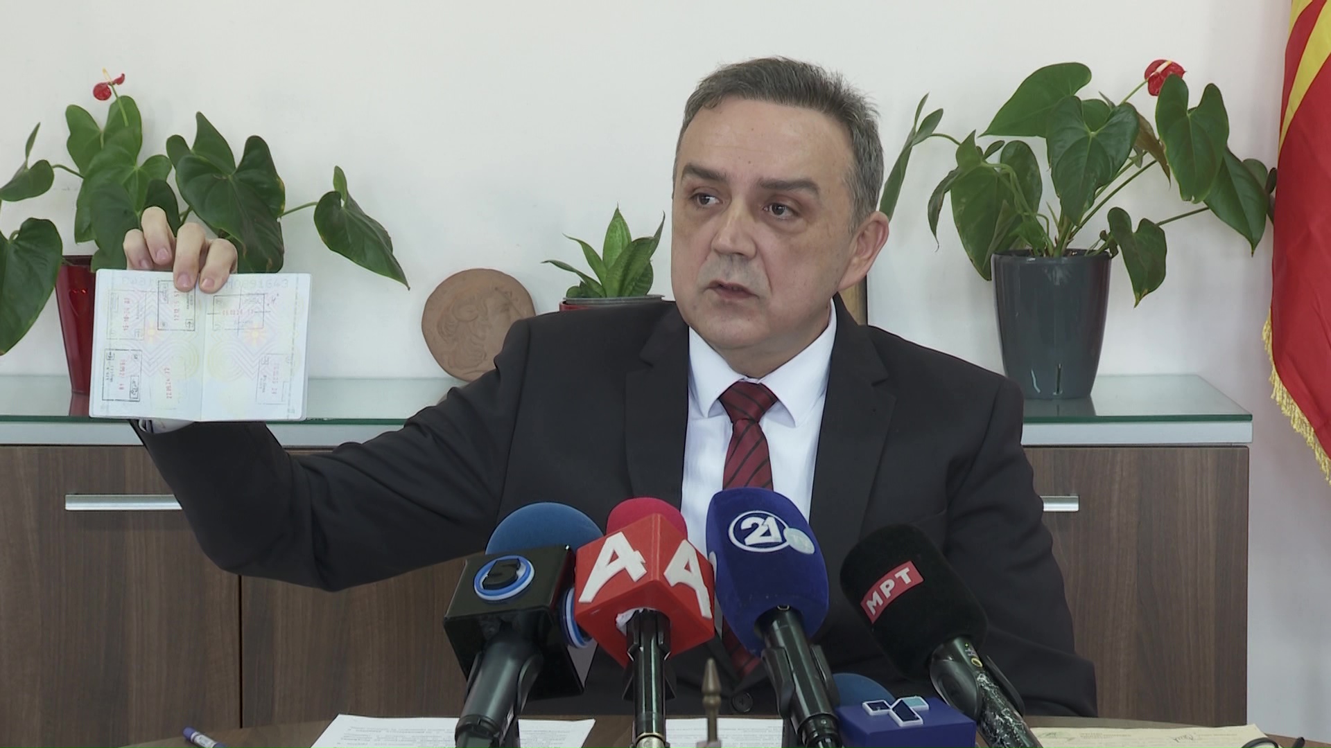 Менкиноски: Добив забрана не како адвокат, туку како Македонец