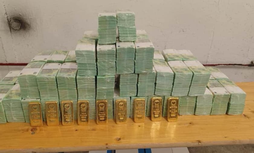 Украинската банка ги бара милионите во кеш и златото, што им го заплени Унгарија