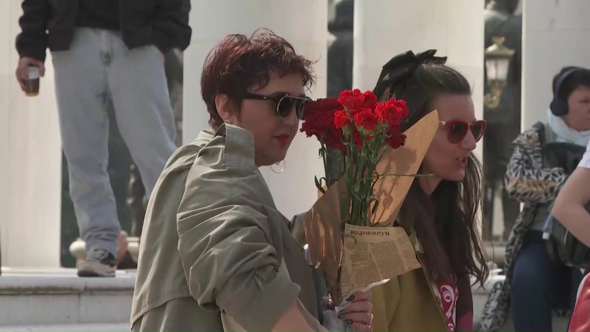 Традиционално празникот на жената, 8 Март одбележан и со честитки и подарено цвеќе