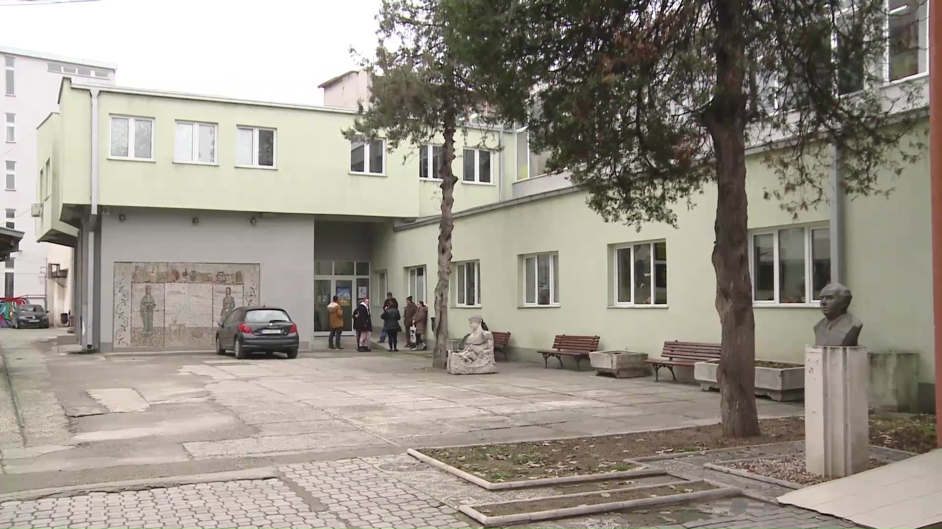 Уапсен наставник од Средното уметничко училиште во Скопје поради сексуално вознемирување на ученичка