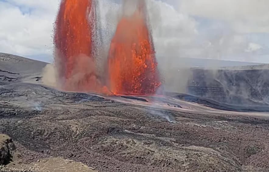 Голема ерупција на вулкан на Хаваите- фонтаните лава се високи 300 метри (ВИДЕО)