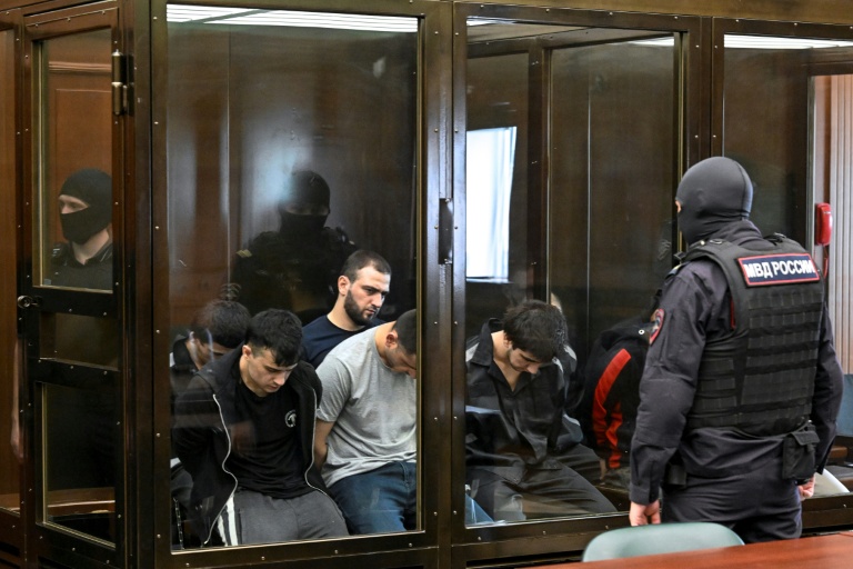 Руски воен суд им изрече доживотен затвор на сторителите на терористичкиот напад во концертната сала во Москва