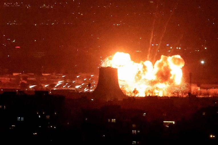 ХРАНА: Во американско-израелските напади во Иран се убиени над 3.000 луѓе