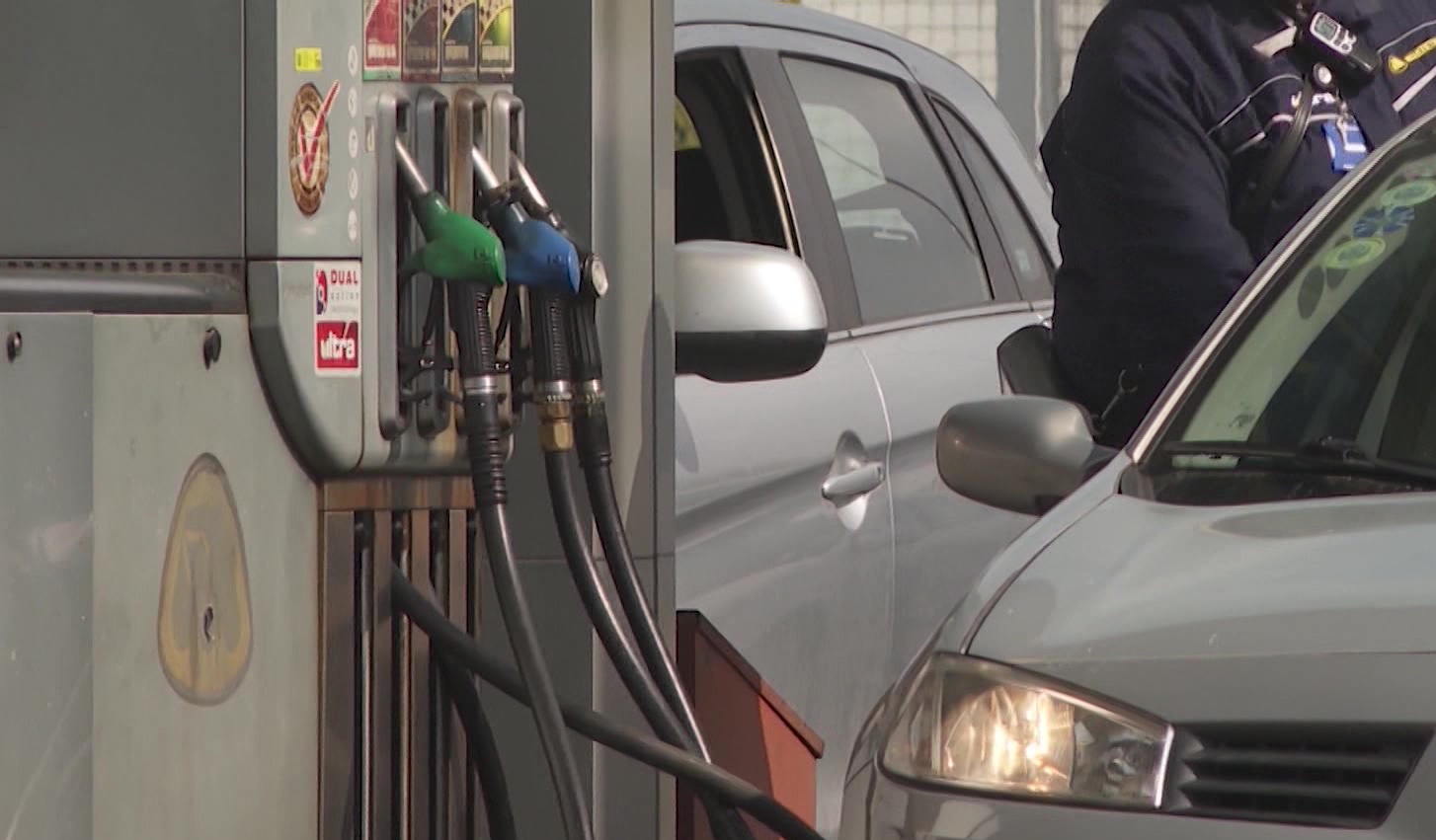 Од ноќеска повторно раст на цените: Бензините поскапуваат за 7, а дизелот за 6,50 денари