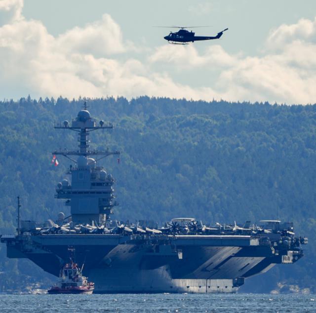 „Њујорк тајмс“: Повеќе од 30 часа траел пожарот на американскиот носач на авиони „Џералд Р. Форд“