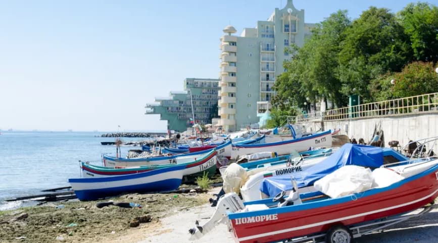 Ужас во бугарското летувалиште Несебар: Морето исфрли две тела, едно целосно голо