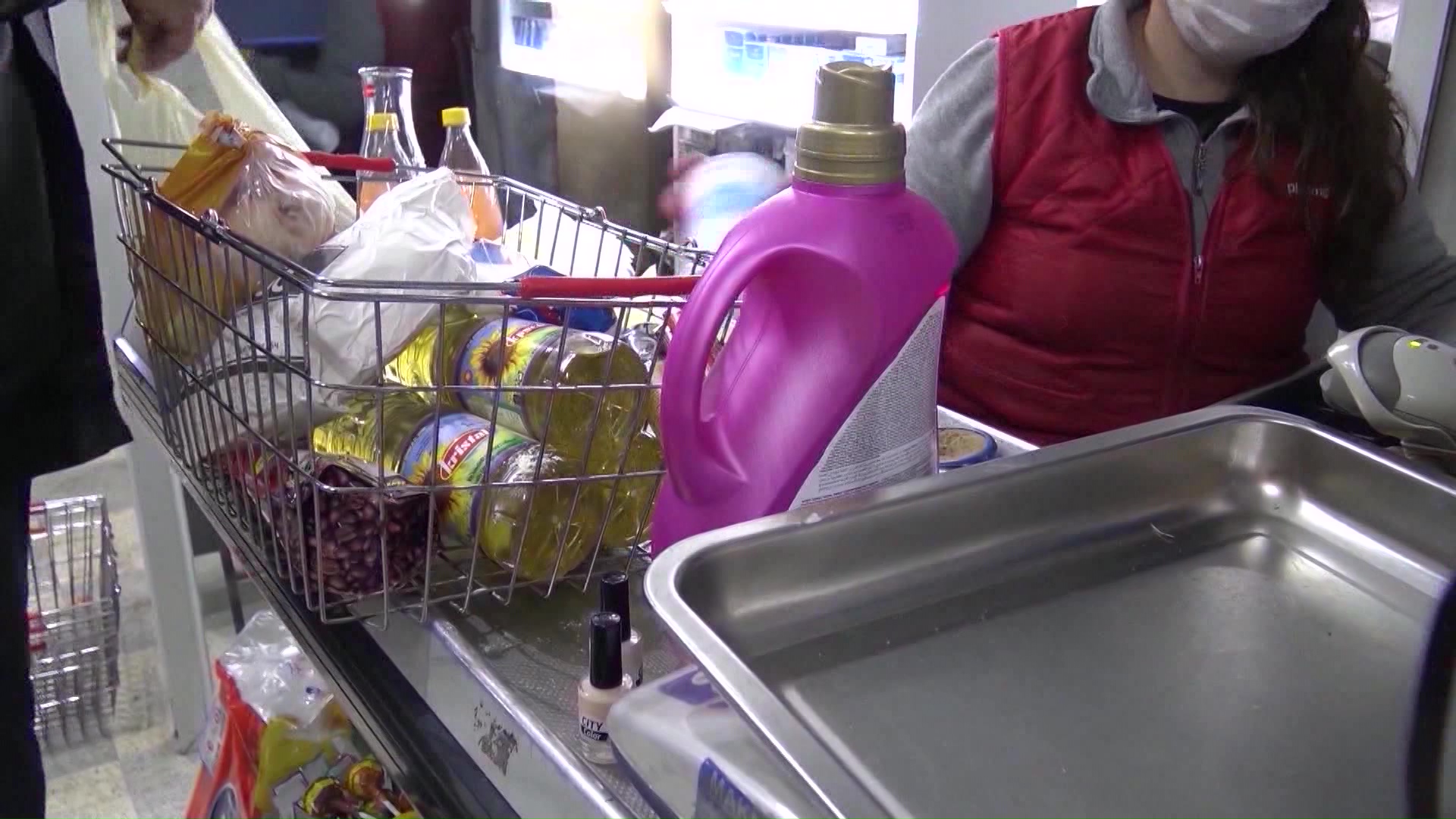 Како порастот на цените на горивата влијае врз цените на храната, што може да се очекува во најкус рок?