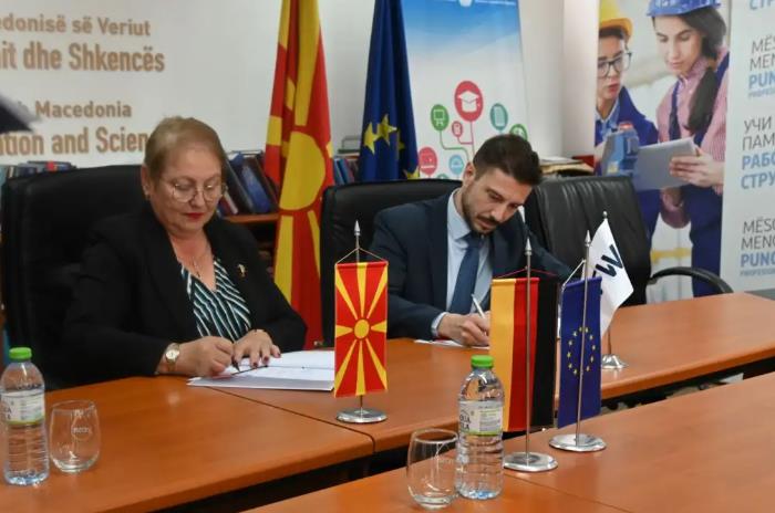 Се проширува инвестициската програма на МОН - освен студентските домови, ќе се реконструираат и државните училишта со ресурсни центри