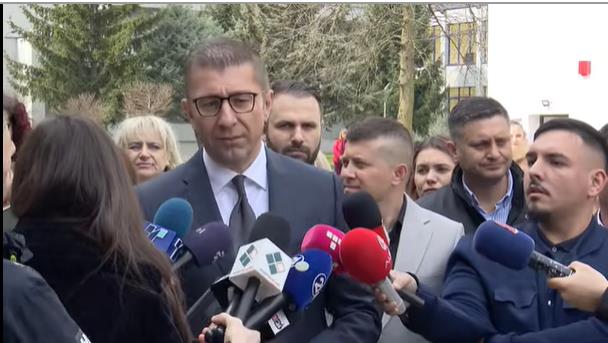 Мицкоски: Дневната заштеда на граѓаните со владината мерка за горивата е повеќе од 200.000 евра, состојбата се следи, има и други мерки