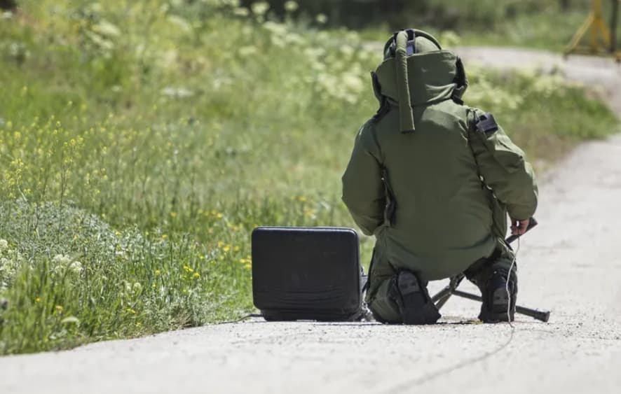 Драма во парк во Грција: Деца си играле со граната, мислејќи дека е играчка- веднаш пристигнале специјалци (ВИДЕО)