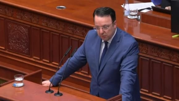 Николоски до опозицијата: Цената на квадратен метар е таква поради хистеријата што вие ја создавате