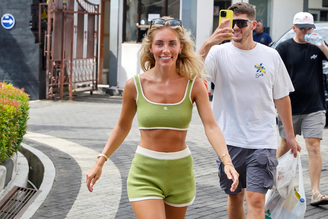 Бремена е порно ѕвездата Бони Блу- кој ќе плати најмногу, ќе го избере името на бебето (ВИДЕО)