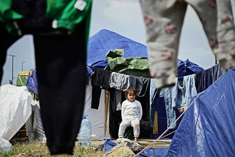 УНИЦЕФ: Поради израелските напади, протерани се 370.000 деца во Либан