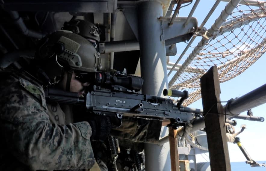 Американскиот воен брод „Триполи“ со 3.500 маринци пристигна на Блискиот Исток