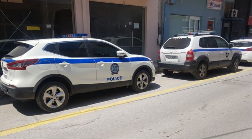 Ужас во Грција: Ги криел мртвите мајка и сестра, го уапсиле за убиство откако ги нашле нивните распаднати тела