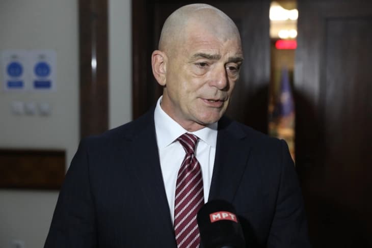 ЗНАМ поднесе закон со дозвола за автомобил да може да се вози и мотор чија зафатнина не е поголема од 125 м3