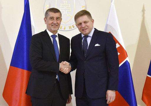 Словачка и Чешка бараат од ЕУ да го принуди Зеленски да го отвори протокот на нафта