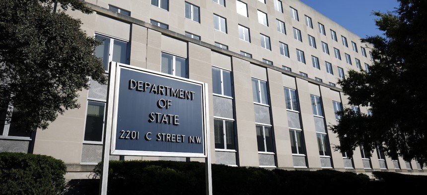 САД ги предупреди своите граѓани во Саудиска Арабија по заканите од Иран за напади на нивни компании