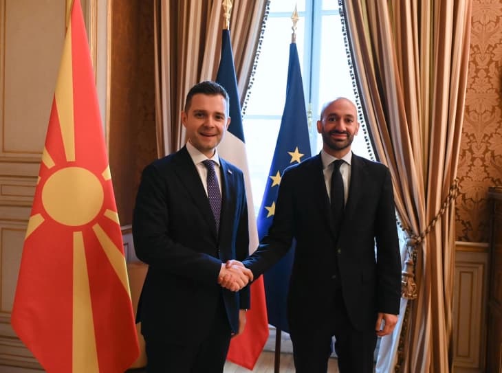 Средба Муцунски-Адад во Париз