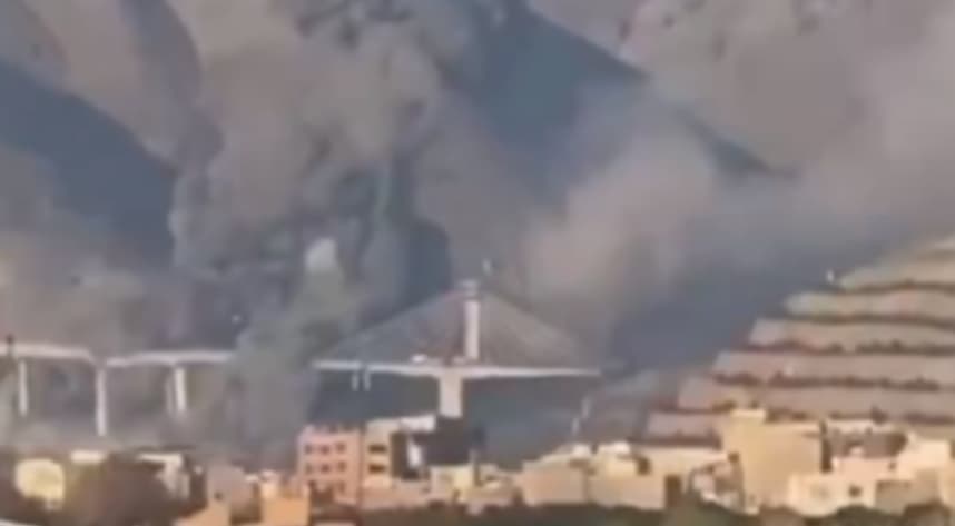 Уништен е најголемиот мост на Блискиот Исток (ВИДЕО)