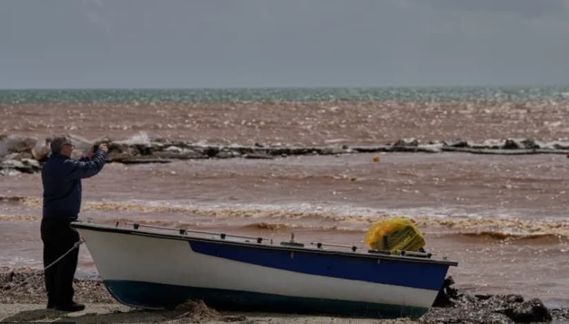 Страшно невреме ја погоди Грција, во надојдените води се удави Полјак во близина на Атина (ВИДЕО)