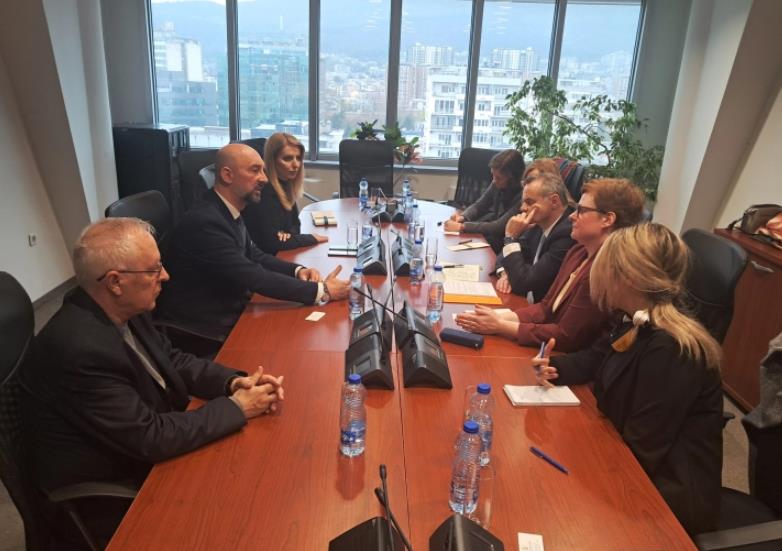 Савески ги прими амбасадорите на Франција и Германија