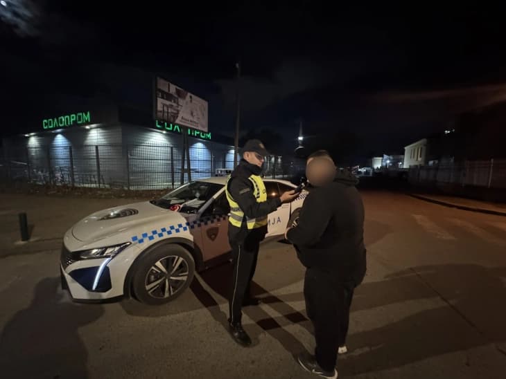 МВР: Седум лица приведени и три возила одземени во сообраќајна контрола во Скопје