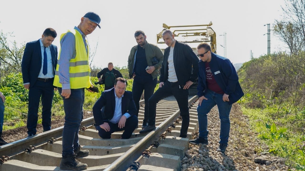 Николоски: Проектот Градски воз напредува одлично