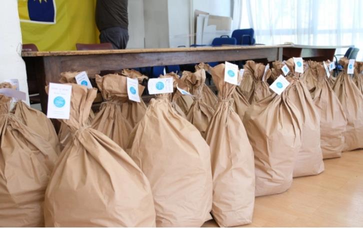 Хуманитарни велигденски пакети за семјства во социјален ризик во Карпош