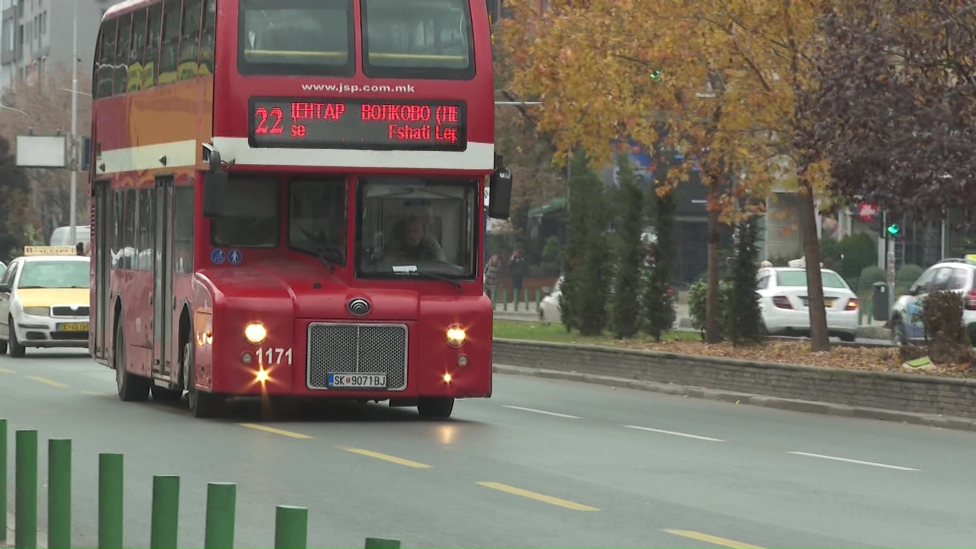 Пад на системот на возниот ред го зголеми метежот во градскиот превоз