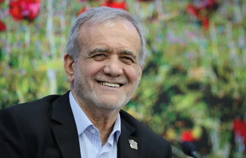 Иранскиот претседател: Над 14 милиони Иранци се подготвени да ги дадат животите за одбрана на земјата