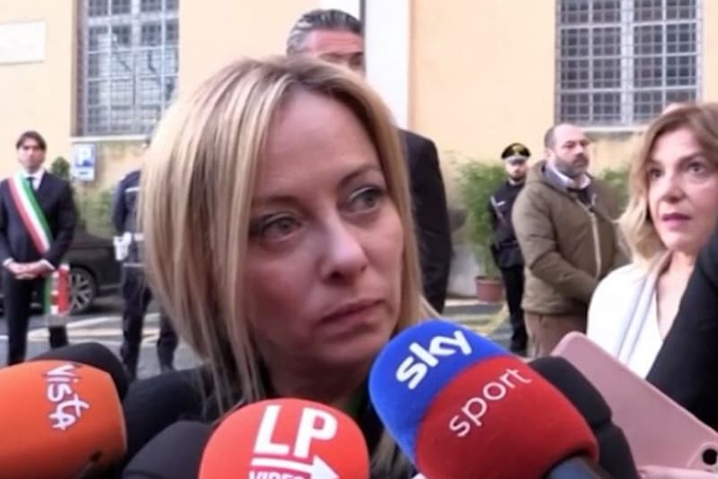 Скандал во Италија: Премиерката Џорџија Мелони направи селфи со припадник на мафијата